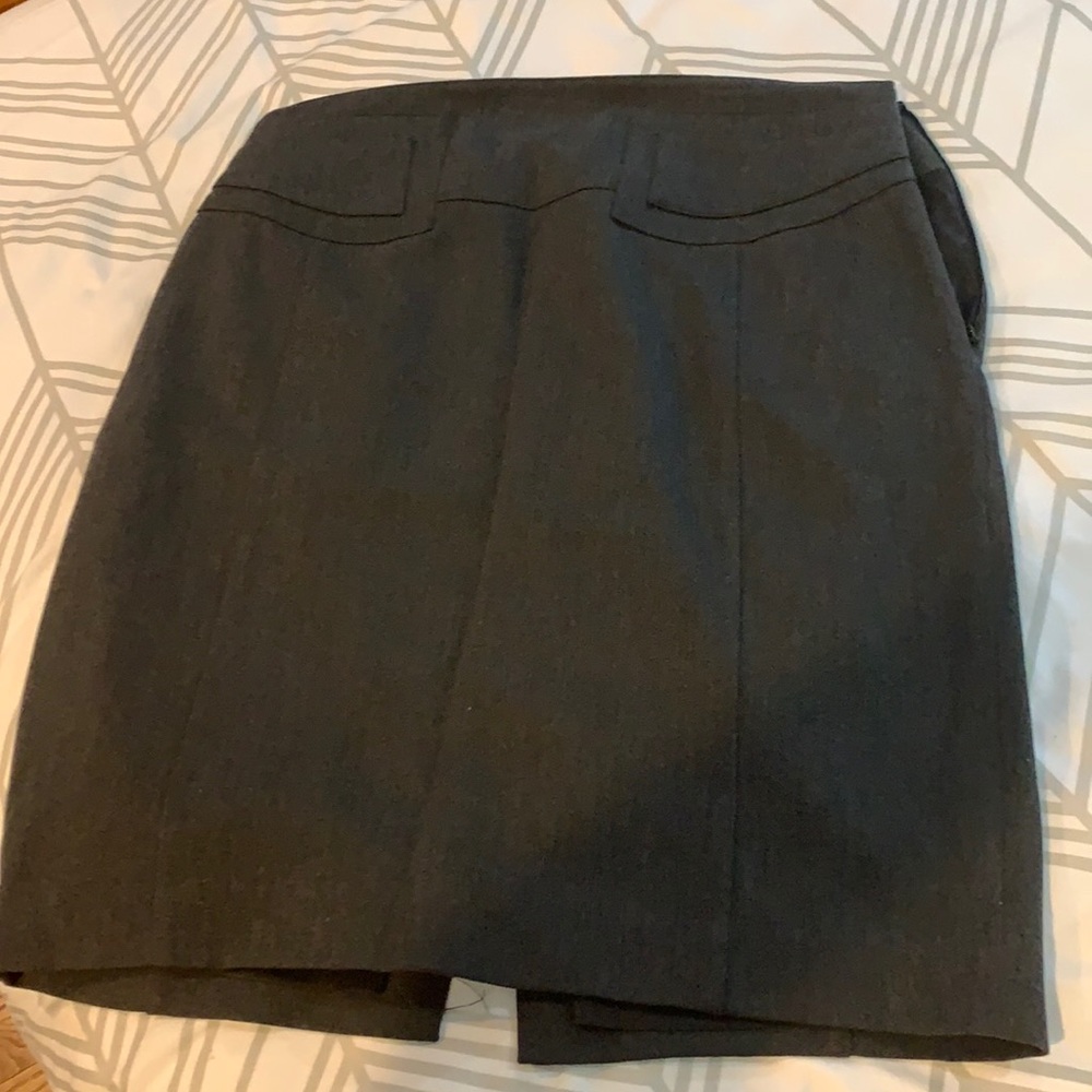 Ladies Size 8 skirt- lightly worn